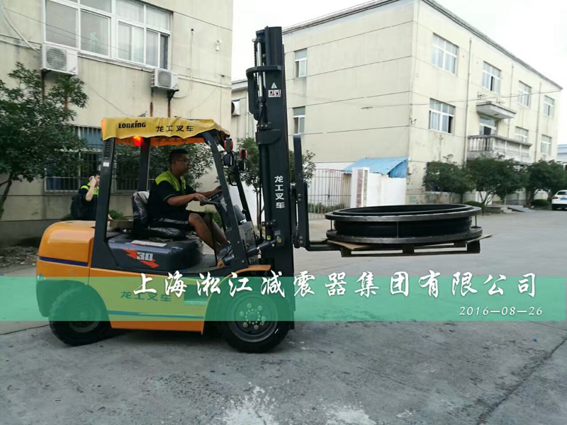 杭州某污水處理廠(chǎng)急購(gòu)DN1200橡膠接頭【G20峰會(huì)期間】 杭州某污水處理廠(chǎng)急購(gòu)DN1200橡膠接頭【G20峰會(huì)期間】
